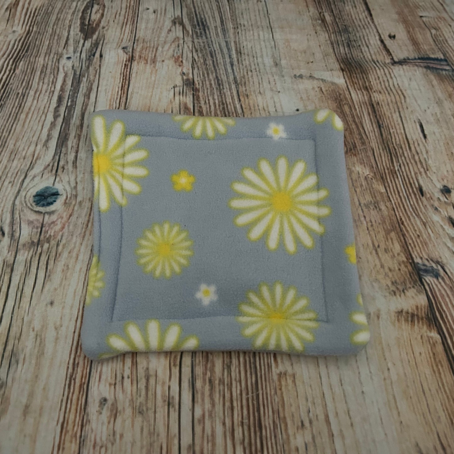 Daisies Fleece Cage Pad