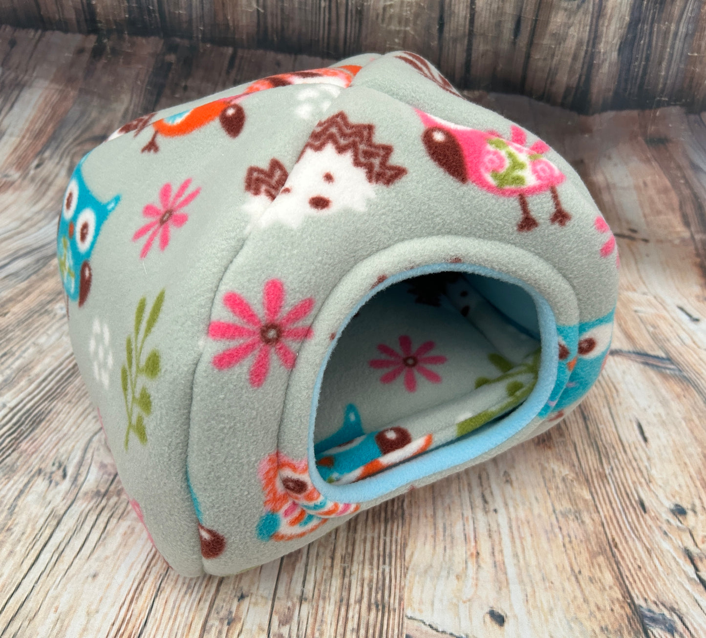 Sage Woodlands Fleece Piggie Pyramid / Baby Blue + Pad (Copy)