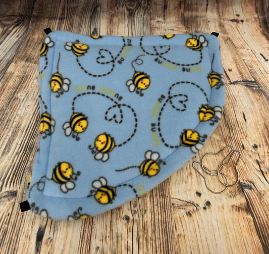 Bee Fleece Reversible Quilted Corner Hammock With Fixings
