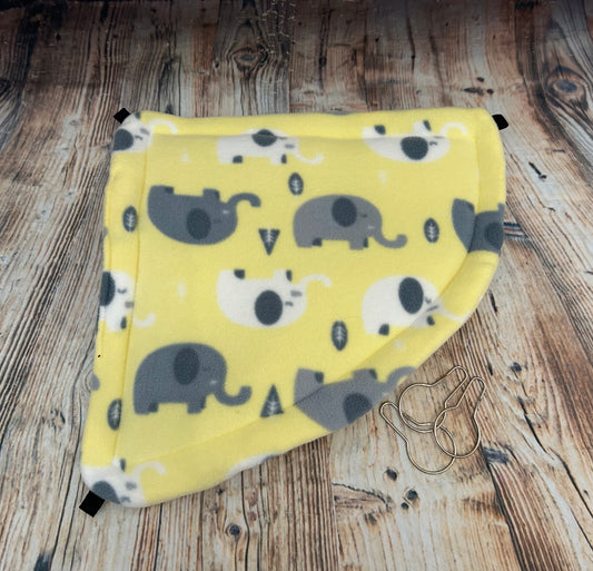 Lemon Elephants Fleece Reversible Quilted Corner Hammock With Fixings