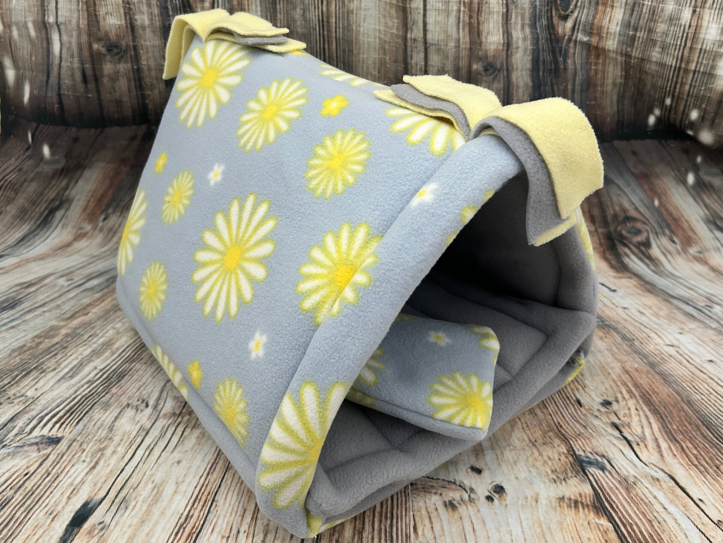Daisies Fleece Guinea Pig Tent / Light Grey + Pillow