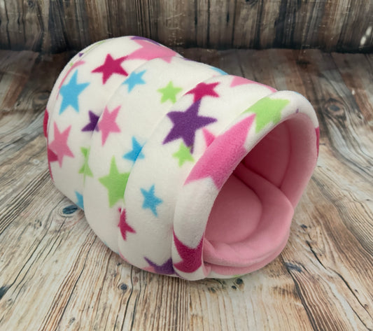 Multi Stars Fleece Piggie Den / Baby Pink + Pad