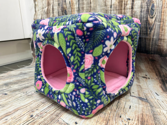 Enchanted Garden Fleece Guinea Pig Cube / Baby Pink + Pad