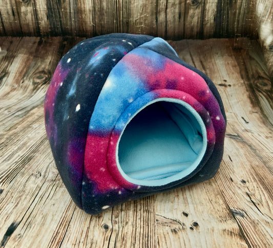 Galaxy Fleece Piggie Pyramid / Baby Blue + Pad