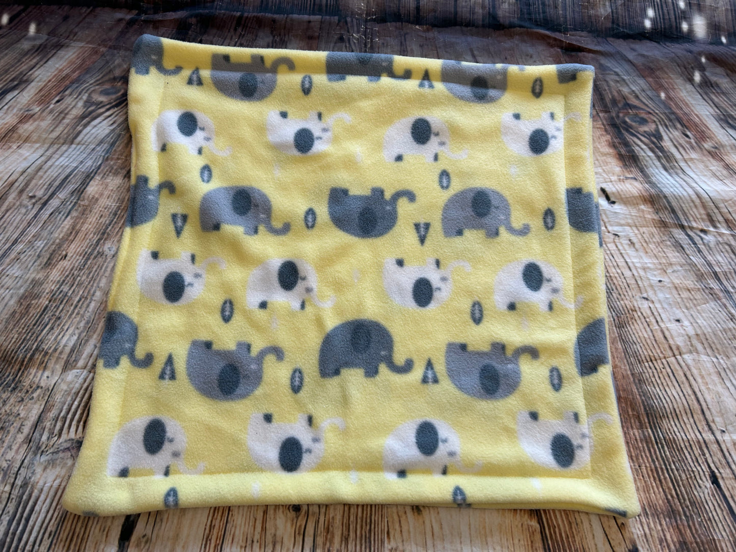 Lemon Elephants Fleece Piggie Blanket
