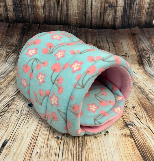 Cherry Blossom Fleece Piggie Den / Baby Pink + Pad