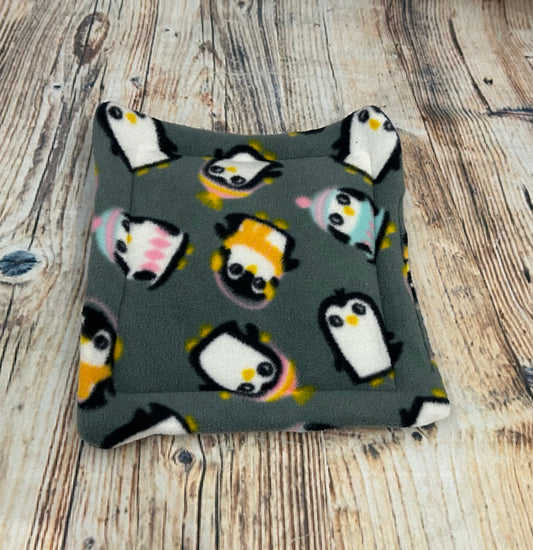 Penguin Fleece Cage Pad
