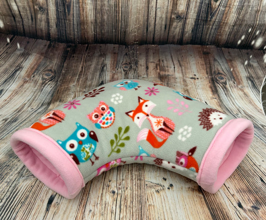 Sage Woodlands Fleece Corner Cosy Tube / Baby Pink