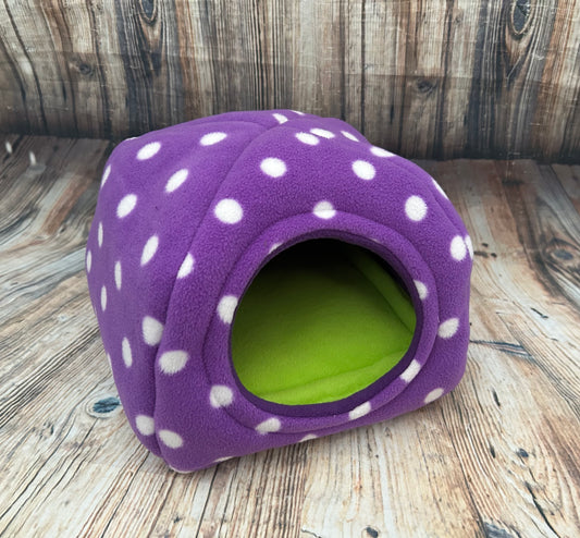 Purple Polka Dot Fleece Piggie Pyramid / Purple + Pad