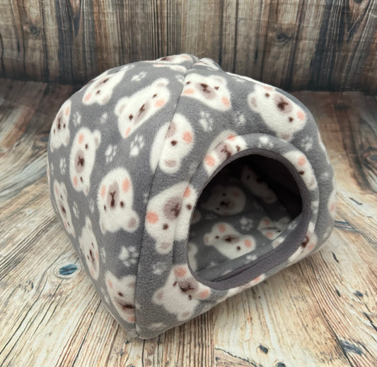 Grey Bears Fleece Piggie Pyramid / Grey + Pad