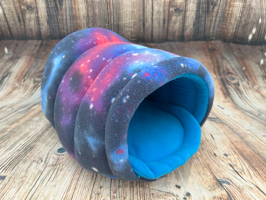 Galaxy Fleece Piggie Den / Turquoise + Pad