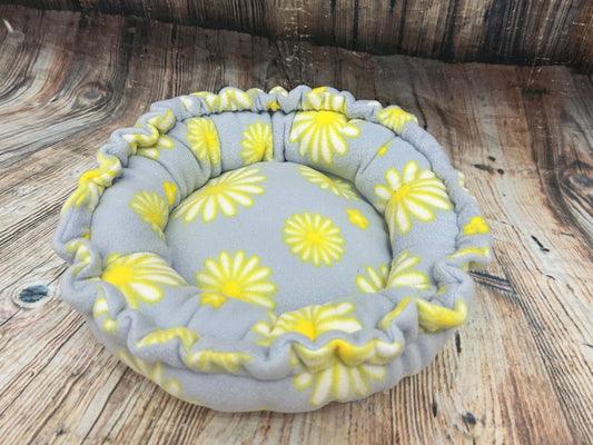 Guinea Pig Donut Bed “Daisies” Nest Bed