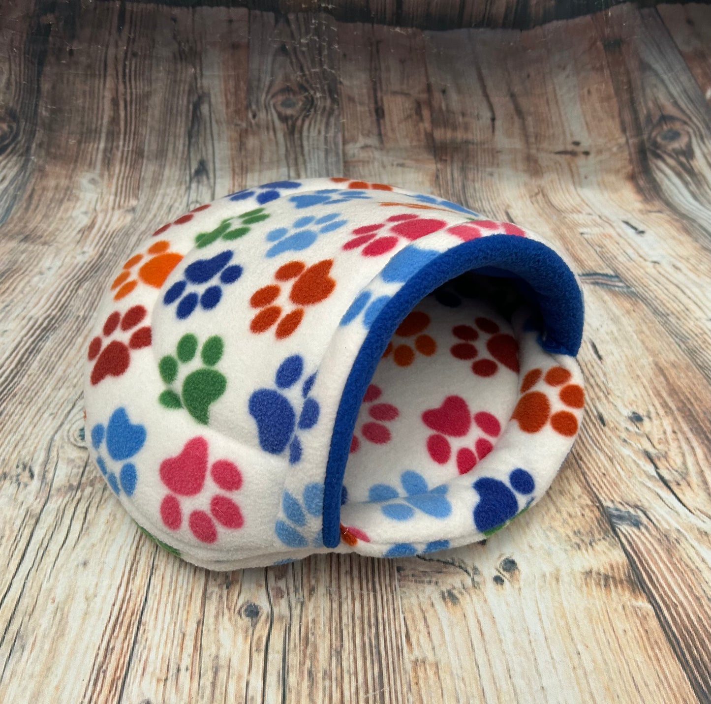 White Multi Paw Fleece Piggie Pocket Pod